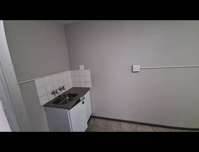 INDUSTRIAL PROPERTY TO RENT IN GRAND CENTRAL